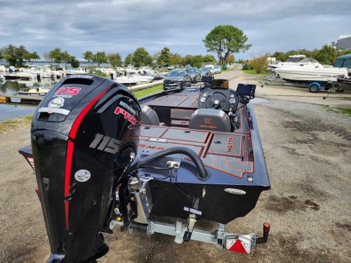 Bass boat Kimple HA 175